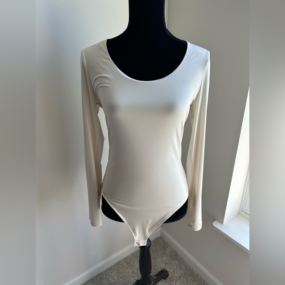 Women’s Express Body Contour Cream Long Sleeve Bodysuit